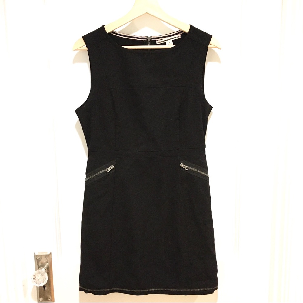 ⭐️ Brooklyn Industries Black Sheath Dress Zippers S